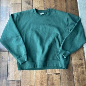 Aritzia Campus Green Perfect Fit Size L Crewneck